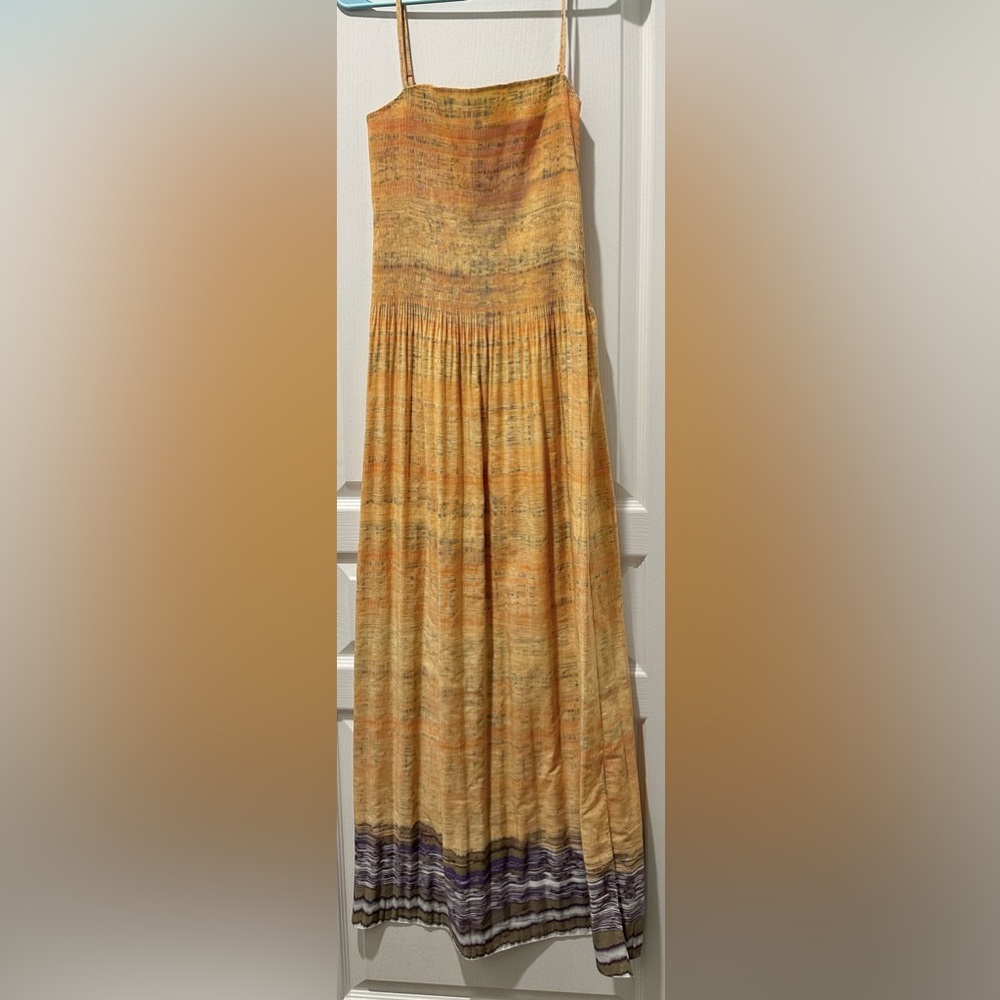 Ellie Tahari Sleeveless Strappy Dress w Plisse Bodice in Marigold Cat Eye Print